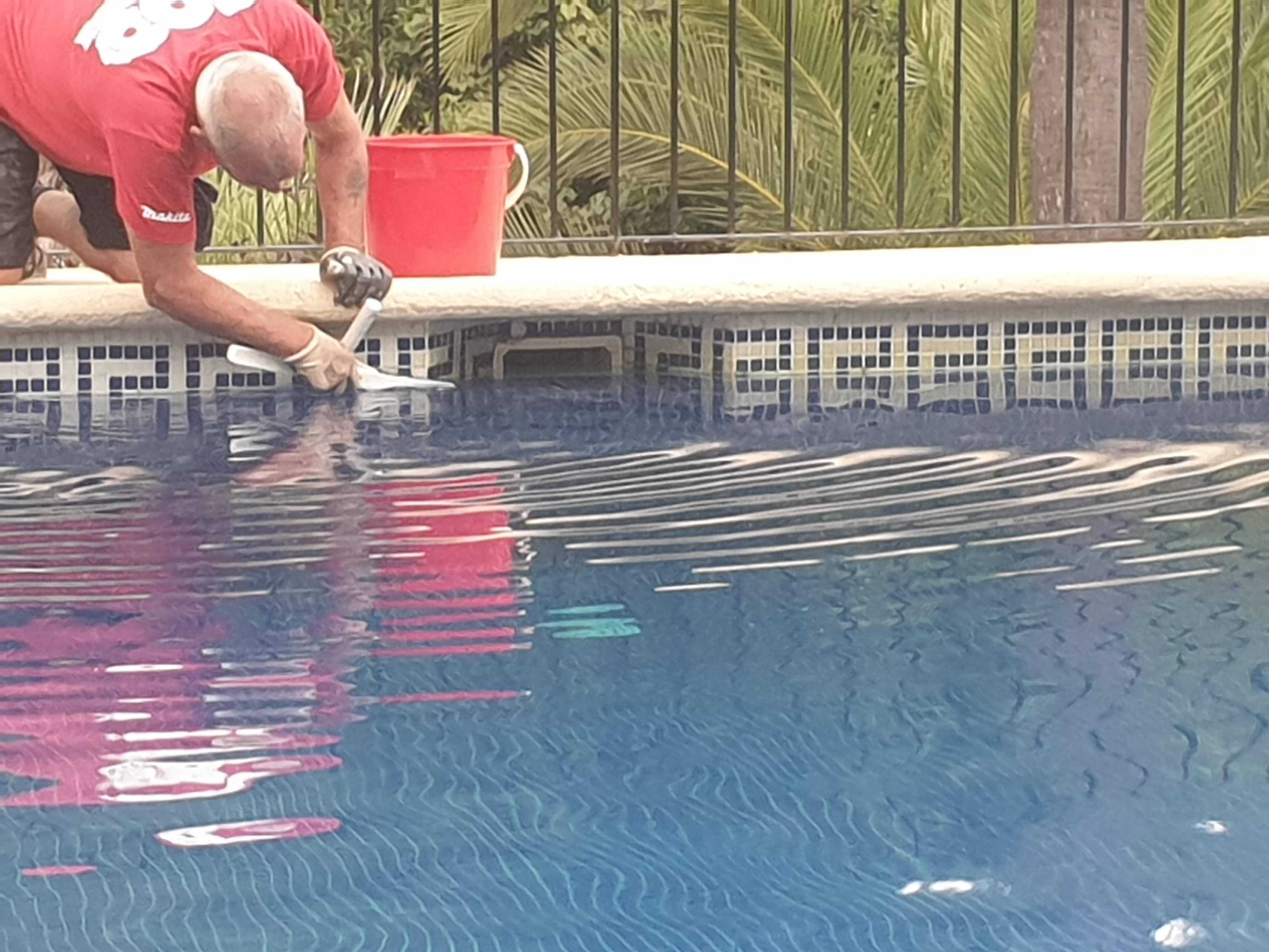 Mantenimiento y Limpieza de piscinas en Benitachell