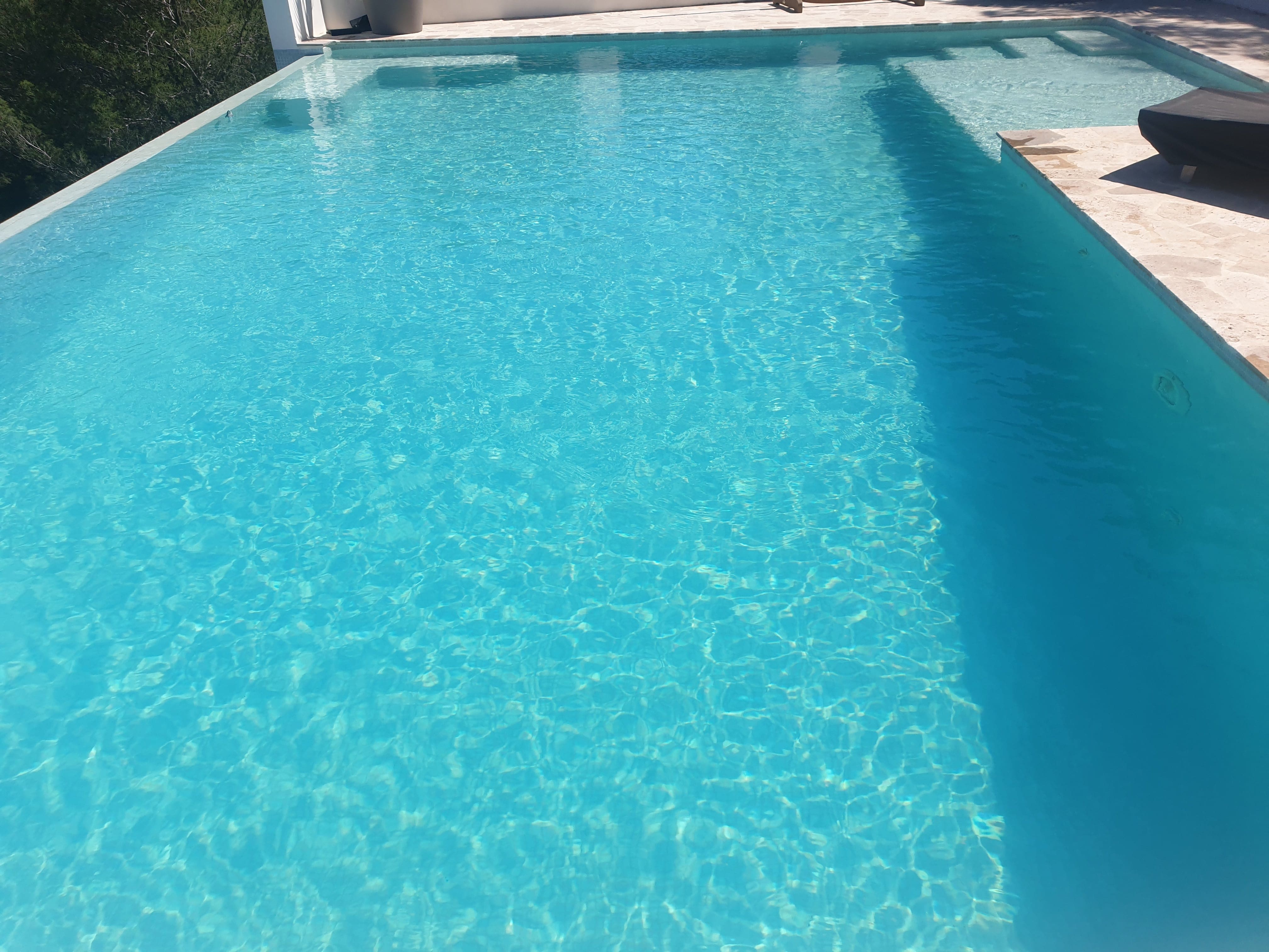 Cleaning of Swimming Pools in Javea